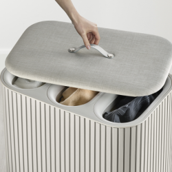 Cesto para Roupa Suja Tripartido 90L Preto - Tota Luxe - Joseph Joseph