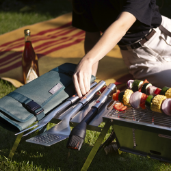 Conjunto de 4 Utensílios Churrasco com Estojo – Inox – Grillout – Joseph Joseph