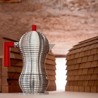 Cafeteira Expresso Indução 6 Chávenas – Cinza e Vermelho – Pulcina – Alessi