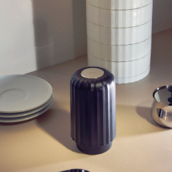 Esmagador de Cápsulas – Preto – Plissé – Alessi