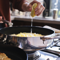 Conjunto de 2 Frigideiras Anti-Aderentes – Inox – Space Steel – Joseph Joseph