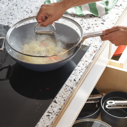 Wok Antiaderente com Tampa 32cm – Space – Joseph Joseph