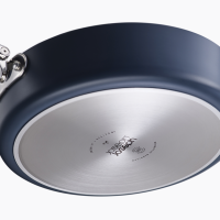 Sauté com Tampa e Pega Dobrável 28cm – Azul – Space – Joseph Joseph