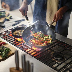 Wok com Tampa e Pega Dobrável 32cm – Azul – Space – Joseph Joseph