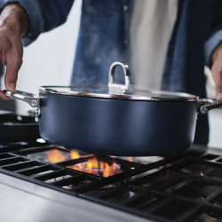 Caçarola com Tampa e Pega Dobrável 28cm – Azul – Space – Joseph Joseph