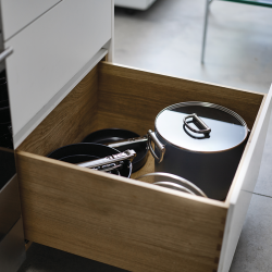 Panela com Tampa e Pega Dobrável 25cm – Azul – Space – Joseph Joseph