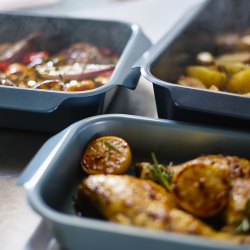 Assadeira Pequena – Azul – Nest Oven – Joseph Joseph