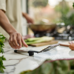 Espátula Perfurada Silicone – Aço – Elevate – Joseph Joseph