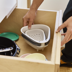 Escorredor Compacto Pequeno Pegas Dobráveis – Pedra – Droplet – Joseph Joseph