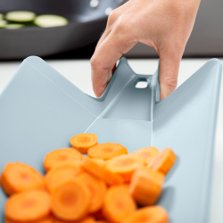 Conj. 2 Tábuas de Corte Dobráveis – Azul – Chop2Pot – Joseph Joseph