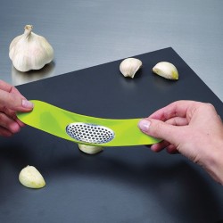 Esmagador de Alhos – Verde – Rocker – Joseph Joseph