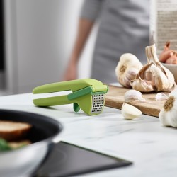 Esmagador de Alho – Verde – Cleanforce – Joseph Joseph