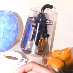 Espremedor de Citrinos Elétrico – Inox – Toru – Alessi