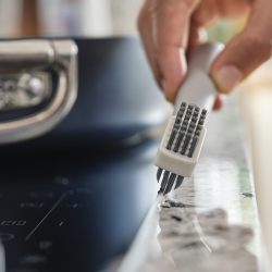 Escova de Limpeza de Precisão 3 em 1 – Pedra – Cleantech – Joseph Joseph