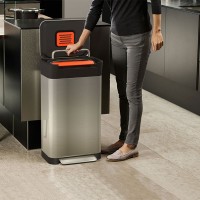 Balde do Lixo Compactador – Prateado – Titan 30 – Joseph Joseph