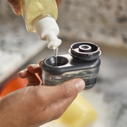 Escova com Doseador de Detergente e Suporte – Transparente – Sinktech – Joseph Joseph