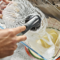 Escova com Doseador de Detergente e Suporte – Cinza e Transparente – SinkTech – Joseph Joseph