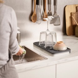 Escorredor Extensível – Cinza – Tier – Joseph Joseph