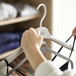 Conjunto de 2 Cabides para Peças Compridas – Beje Claro – Orderly – Joseph Joseph