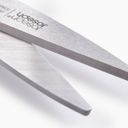 Tesoura Multiusos com Cortador de Caixas – Cinza – Cutplus – Joseph Joseph