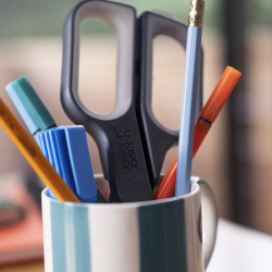 Tesoura Multiusos com Cortador de Caixas – Cinza – Cutplus – Joseph Joseph