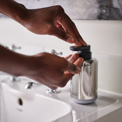Dispensador de Sabonete – Inox – Easystore Luxe – Joseph Joseph