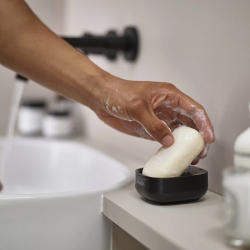 Saboneteira Compacta – Preto – Slim – Joseph Joseph