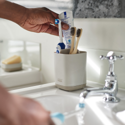 Suporte Pequeno para Escovas de Dentes – Cru – Easystore – Joseph Joseph