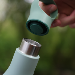 Garrafa de Água Isolada a Vácuo 500ml Verde - Loop - Joseph Joseph