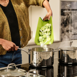 Tábua de Corte Dobrável Regular Verde - Chop2Pot Plus - Joseph Joseph