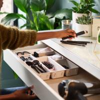 Organizador de maquillaje color crema - Viva - Joseph Joseph