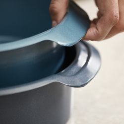 Forma Redonda Anti-Aderente 23cm - Nest Bake Azul - Joseph Joseph